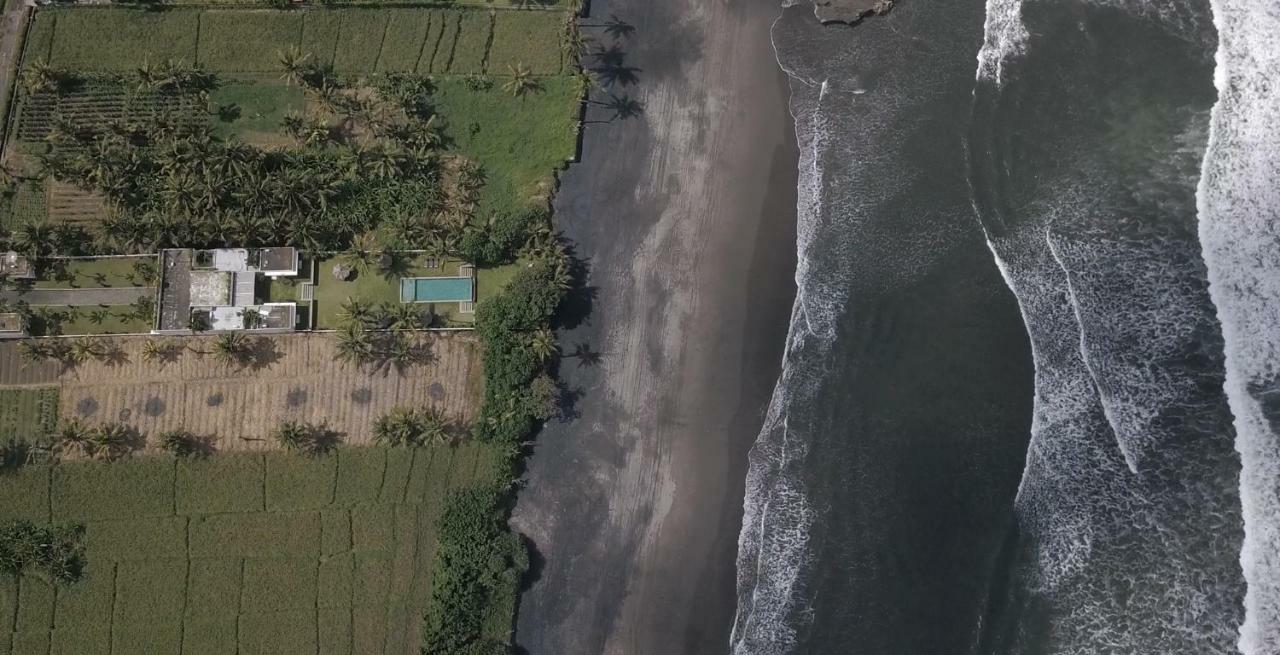 Pantai Hitam Villa Tabanan  Exterior photo